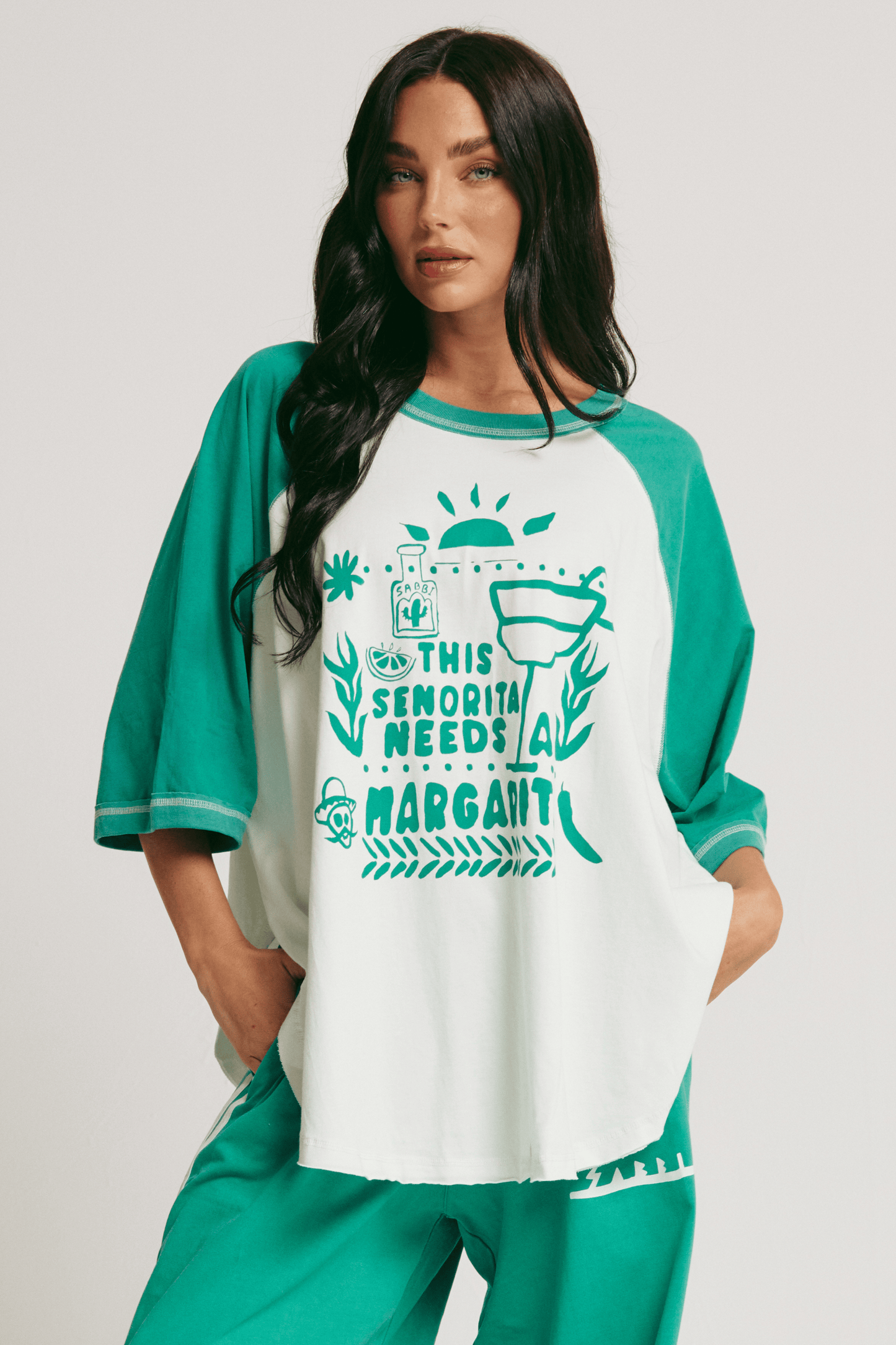 THE RAGLAN MARGIE TEE - GREEN